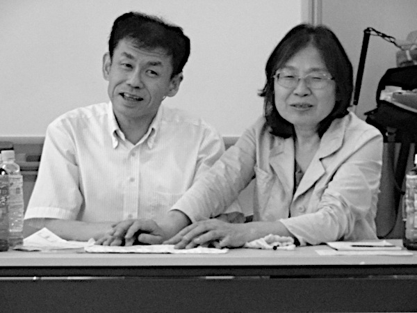 藤鹿さんと通訳・介助者の板垣さん